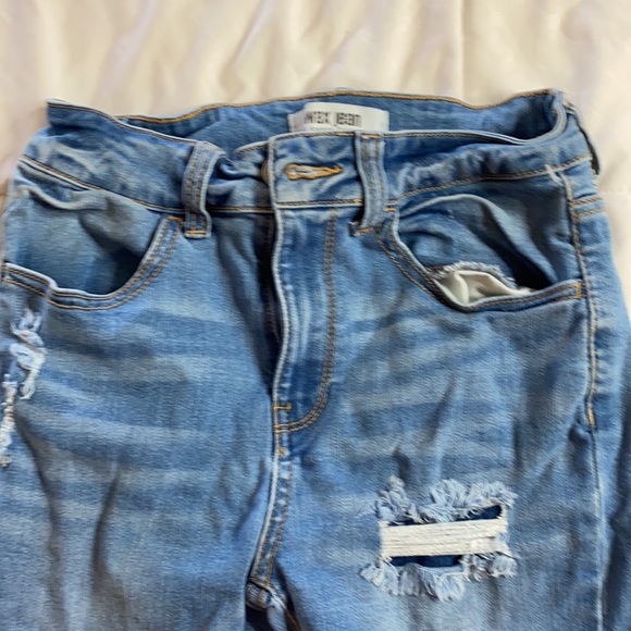 Patched/Ripped Jeans - Picture 3 of 4